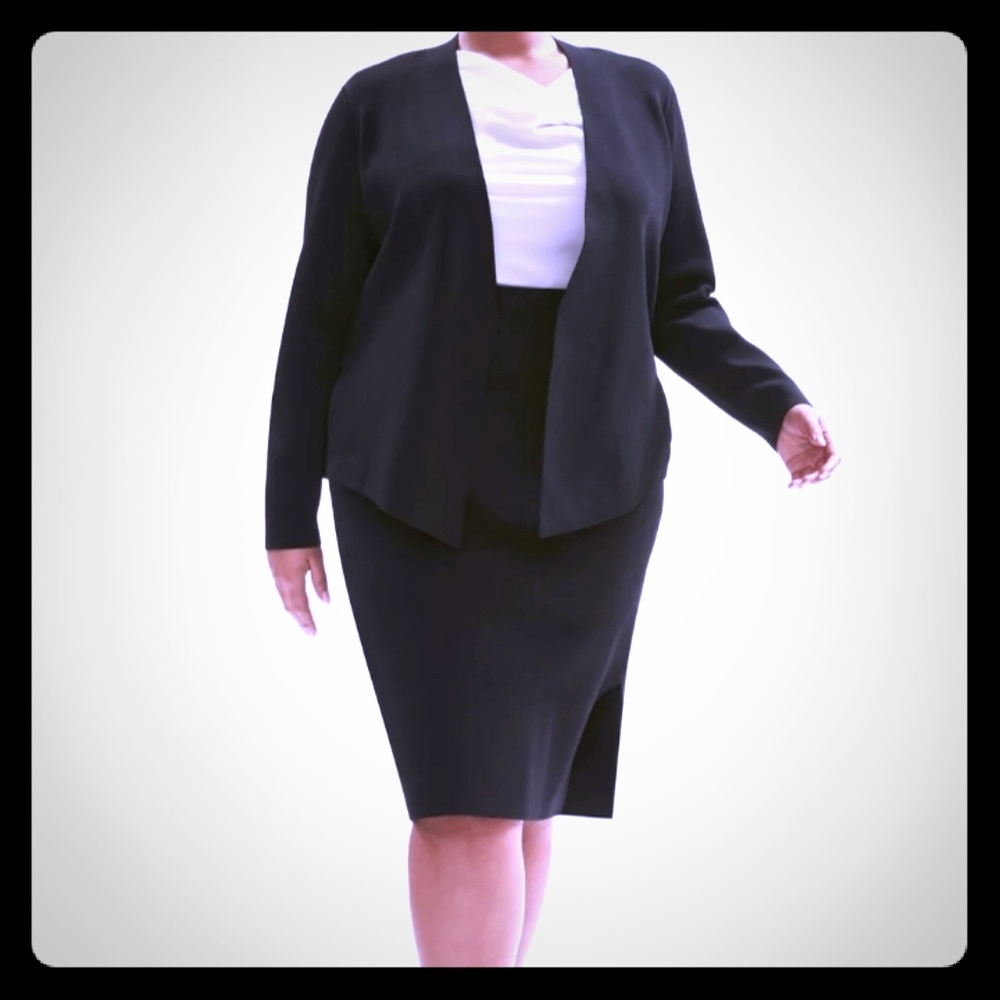MM Lafleur 2 piece Jardigan and skirt